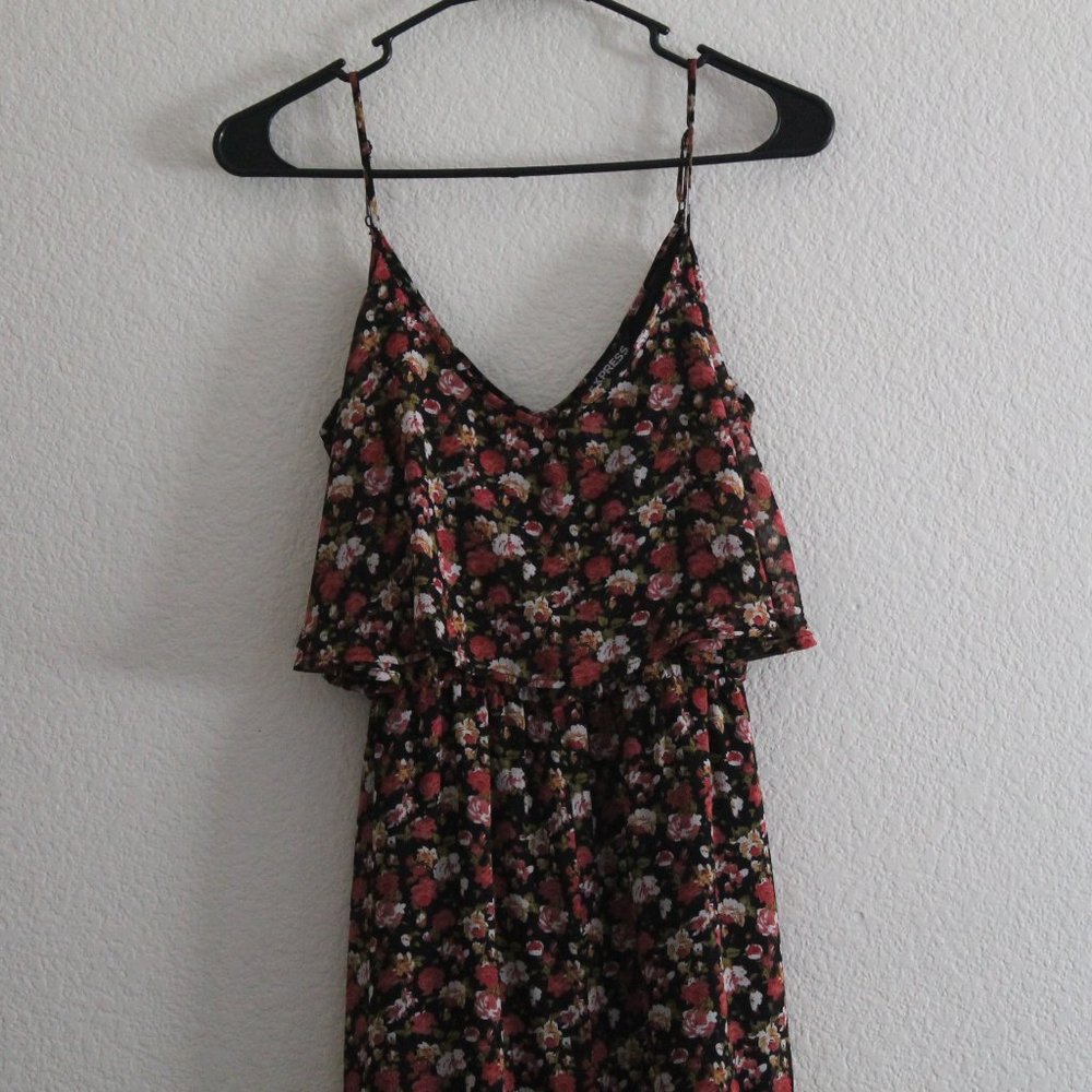 EXPRESS FLORAL MAXI DRESS WITH RUFFLED TOP & SPAGHETTI STRAPS